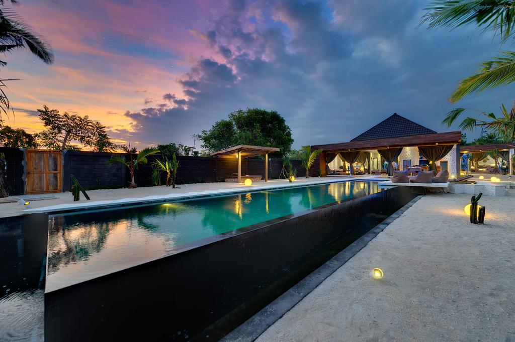 Villa Kingfisher レンボンガン島 エクステリア 写真
